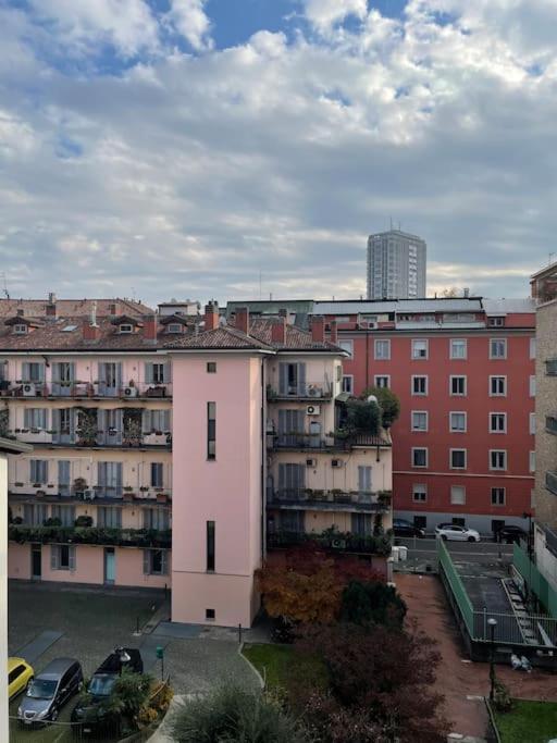 Ferienwohnung Duomo Walking DistanceModern Flat With Free Wifi Mailand Exterior foto